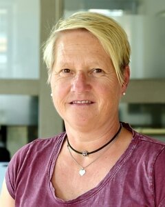 Borter Esther